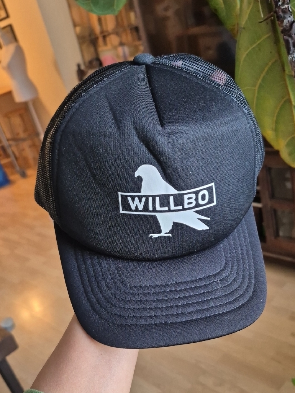 WillBo Black Mesh W Bird Adjustable Baseball Cap